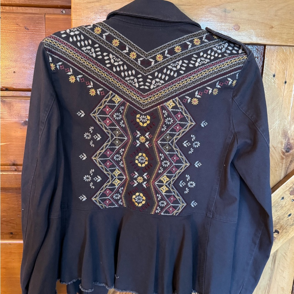 KNOX ROSE NWT GREY DENIM JACKET EMBROIDERY & LACE
